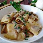 Paccheri cremosi ai funghi