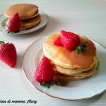 pancakes classici allo sciroppo d’acero