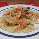 Pasta fredda zucchine e salmone