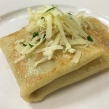 Crespelle farcite ai funghi e gruyère