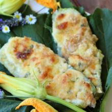 Zucchine ripiene con tonno e mozzarella