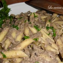 Pasta alla crema di funghi / pasta with creamy mushrooms