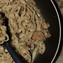 Tagliatelle con farina di castagne e funghi