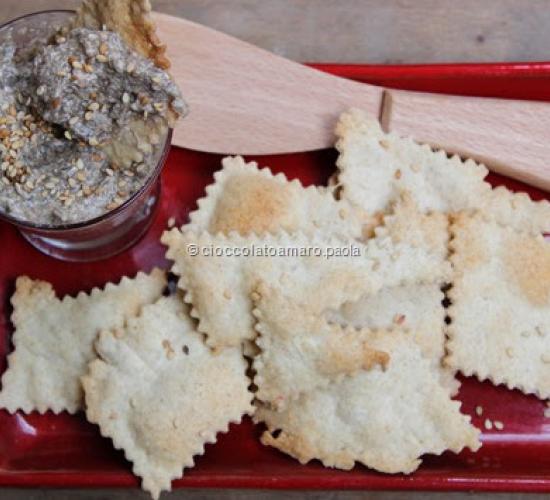 Patè di funghi con cracker