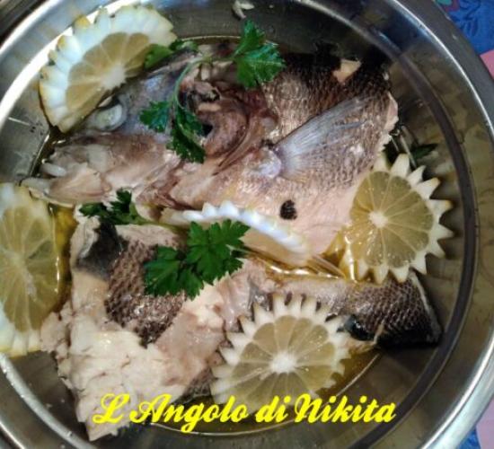 Spigola bollita olio e limone