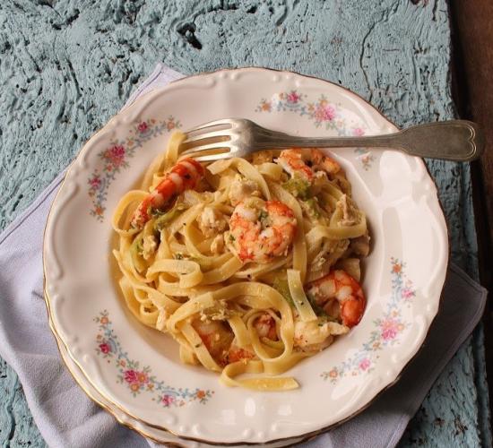 Tagliatelle con code di gambero e nocciolino